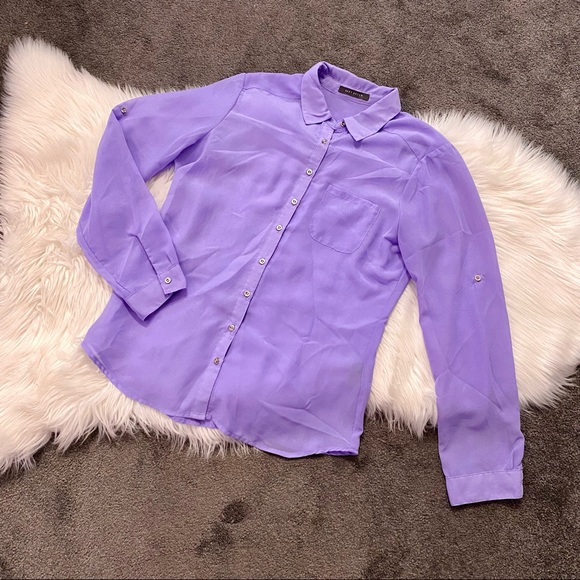 Suzy Shier Tops - Lilac chiffon blouse